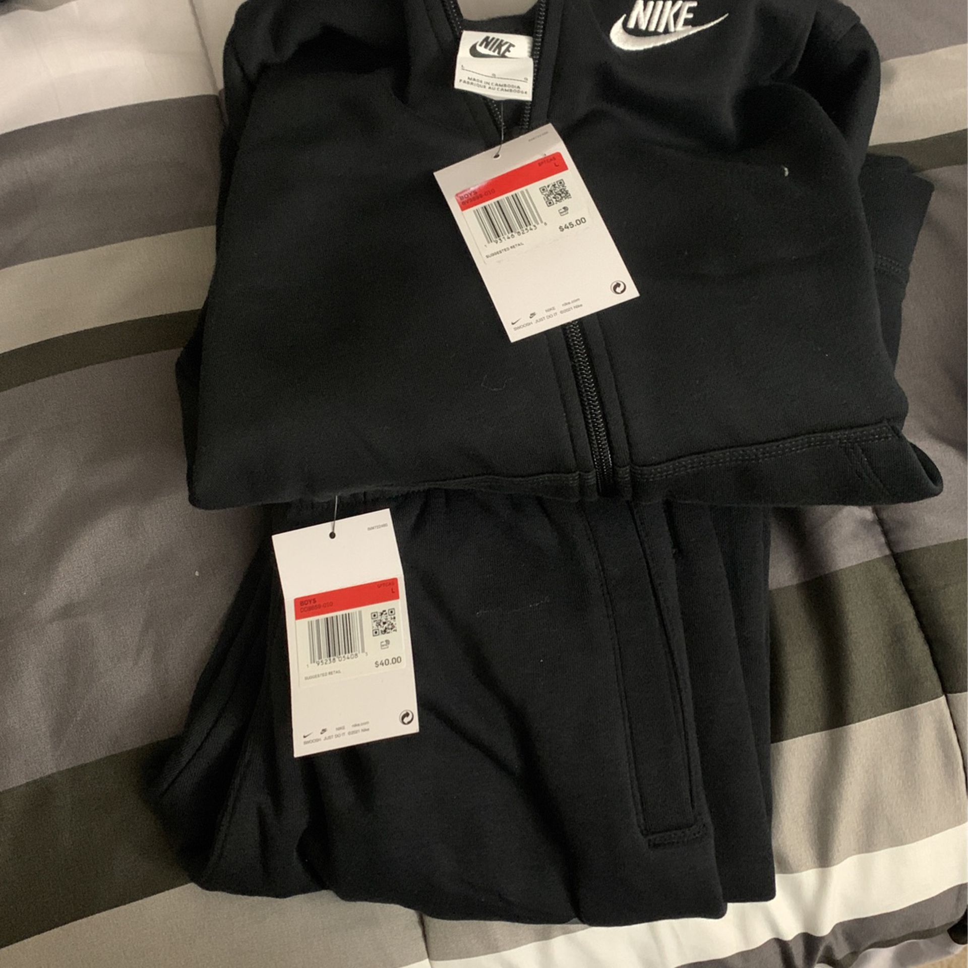 Boys Nike Sweat Outfit