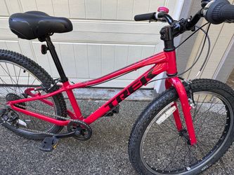 Trek Precaliber 24" 8-Speed (Magenta / Maroon) - Great Condition! (2 Available)