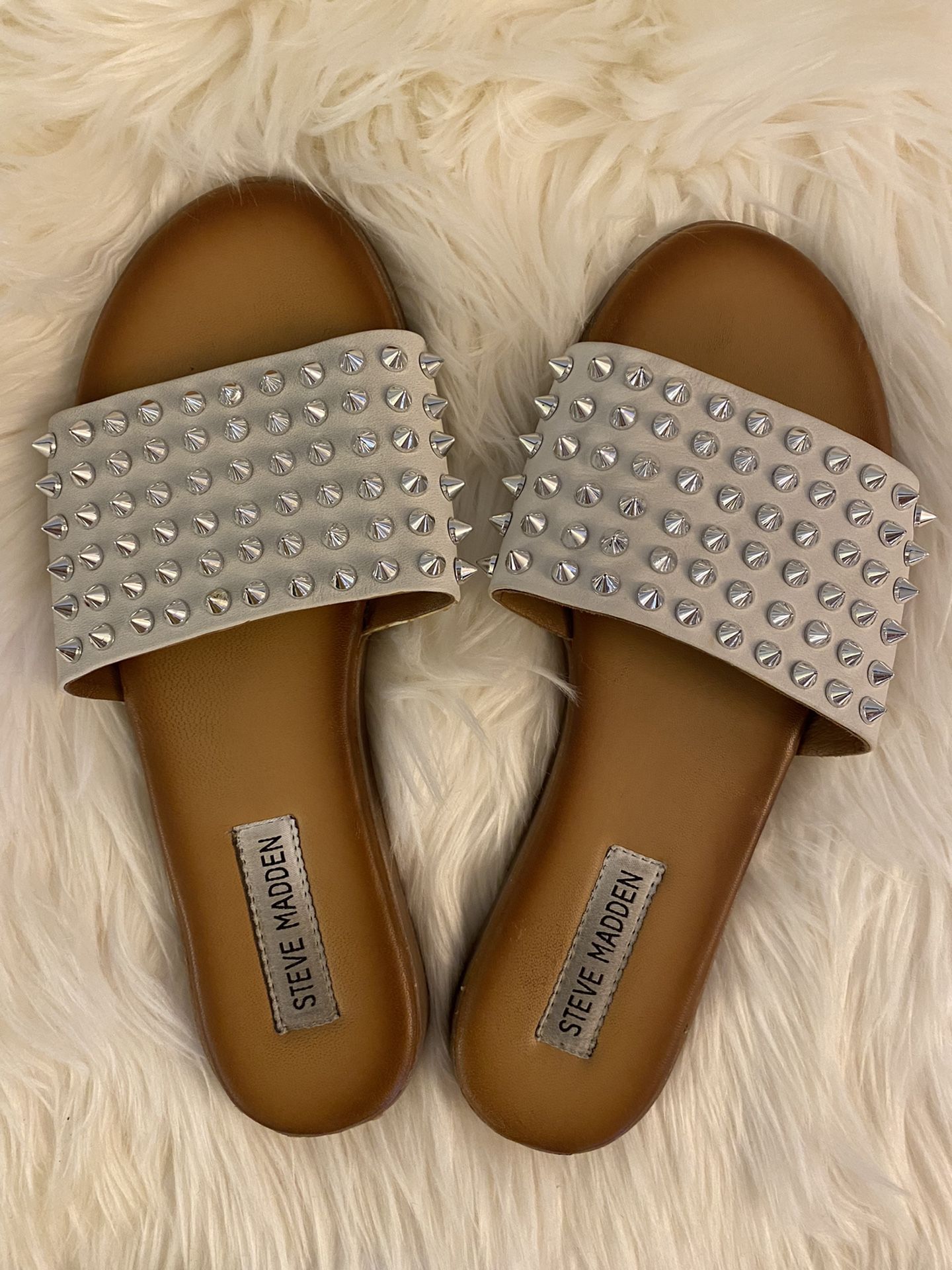 Steve Madden White Silver Studded Sandals