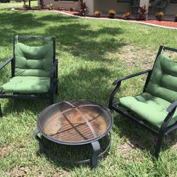 2 Comfy Outdoor Chairs 