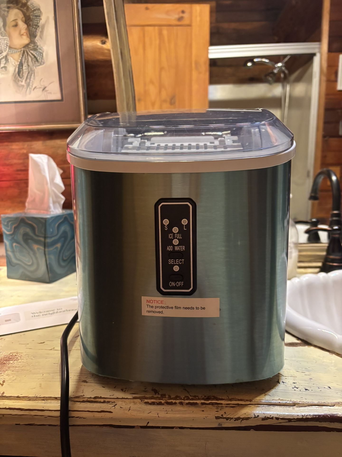 Compact Ice Machine