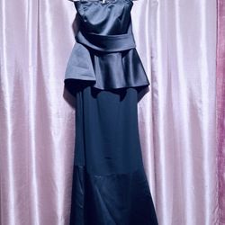 White House Black Market black formal dress - Size 2