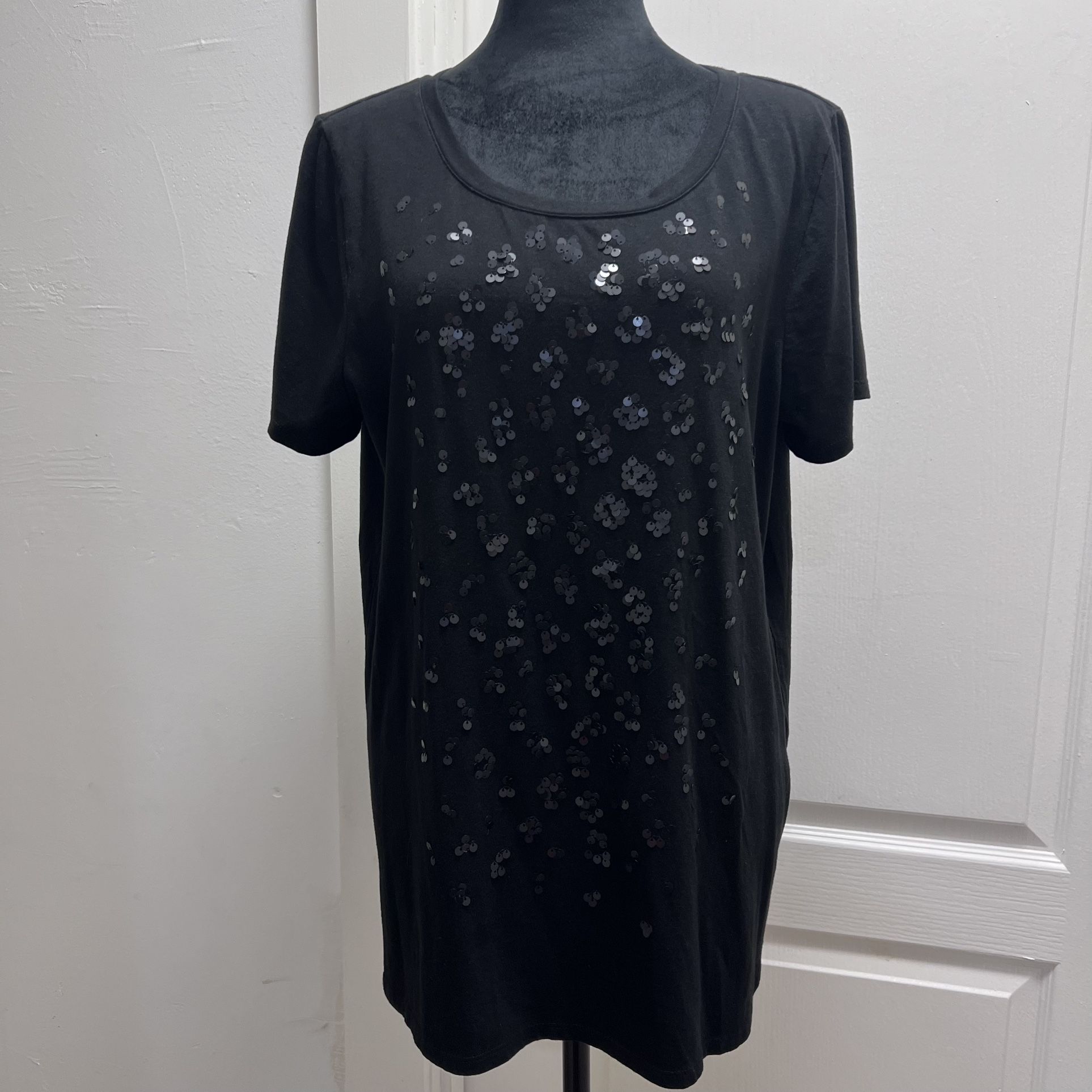 I Top Short Sleeve By Chicos Size: 2/L Color Black