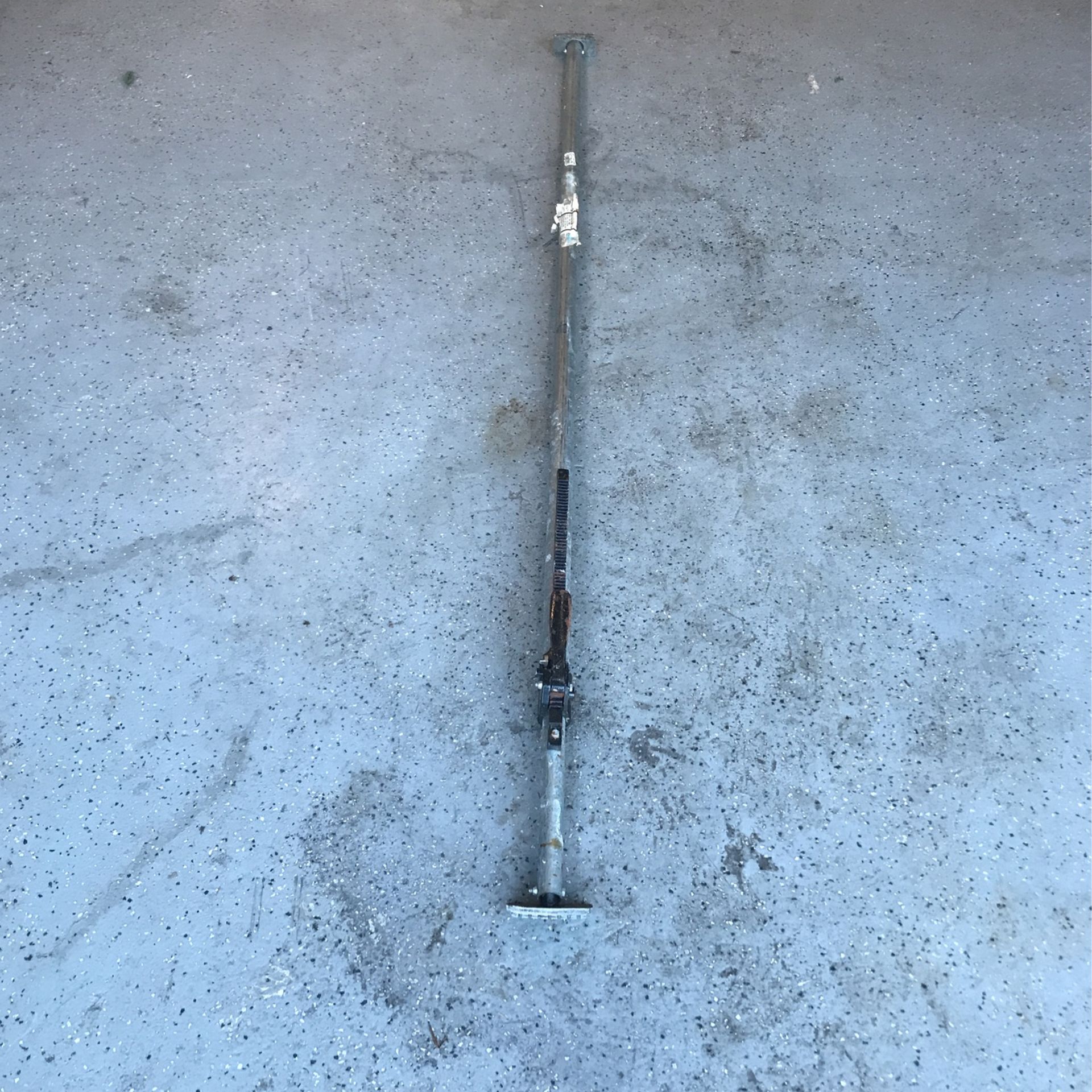 Anura Economy Steel Cargo Stabilizer W/ Bolt On Feet