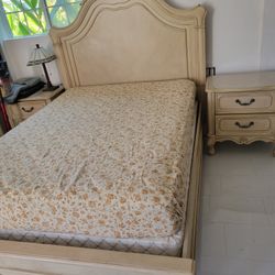 Queen Size Bedroom Set