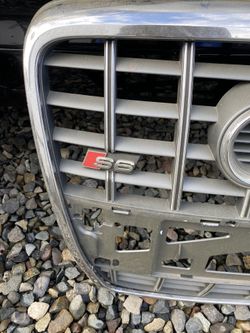 Audi S6 Grill