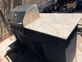 BBQ Island with Custom Granite Top