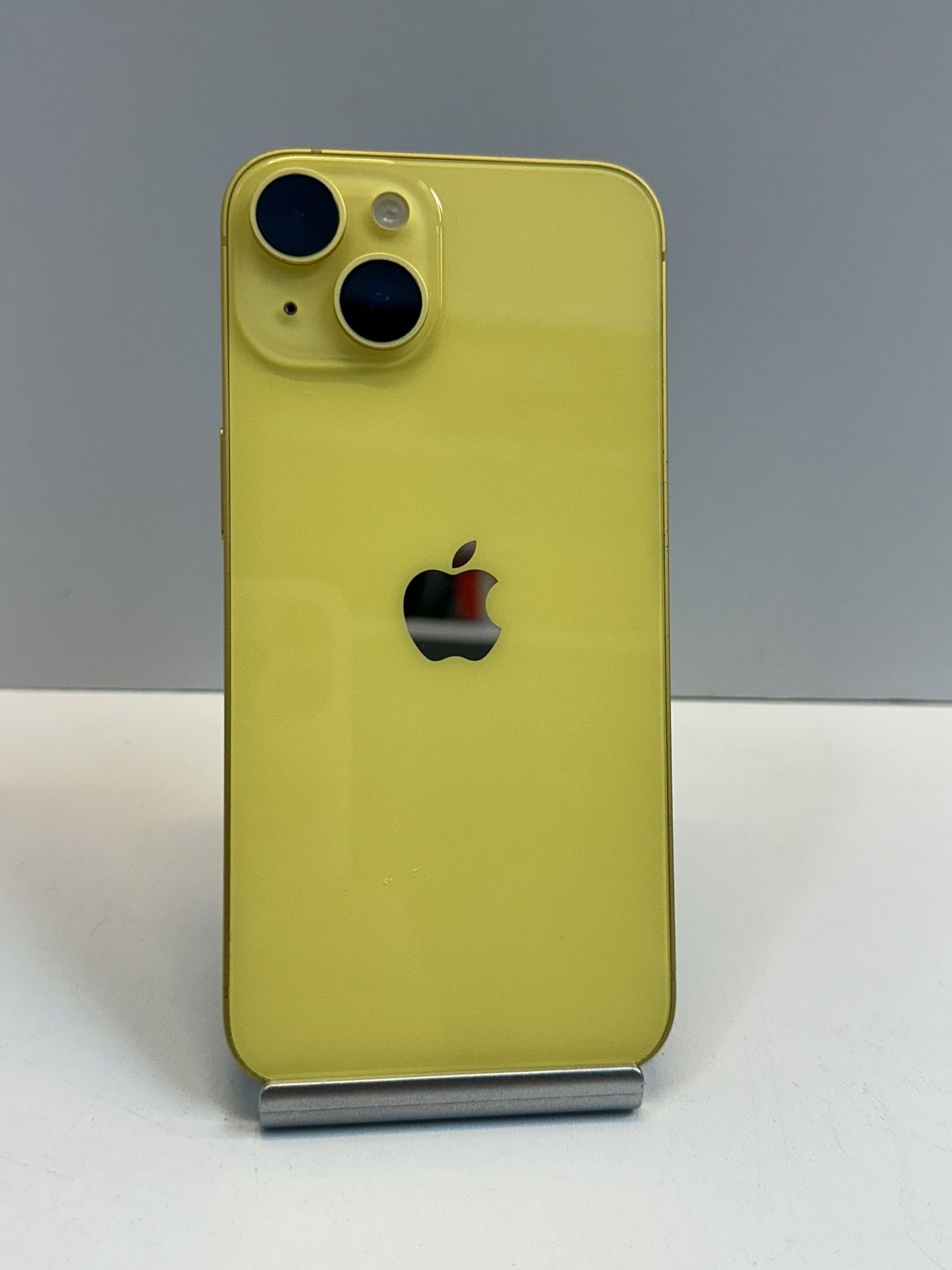 Apple iPhone 14 128gb. ( Unlocked Cellphone )