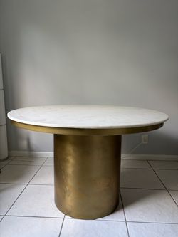 48” Round Marble Top Dining Table Gold Pedestal Base