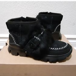 UGG Women's Size 6