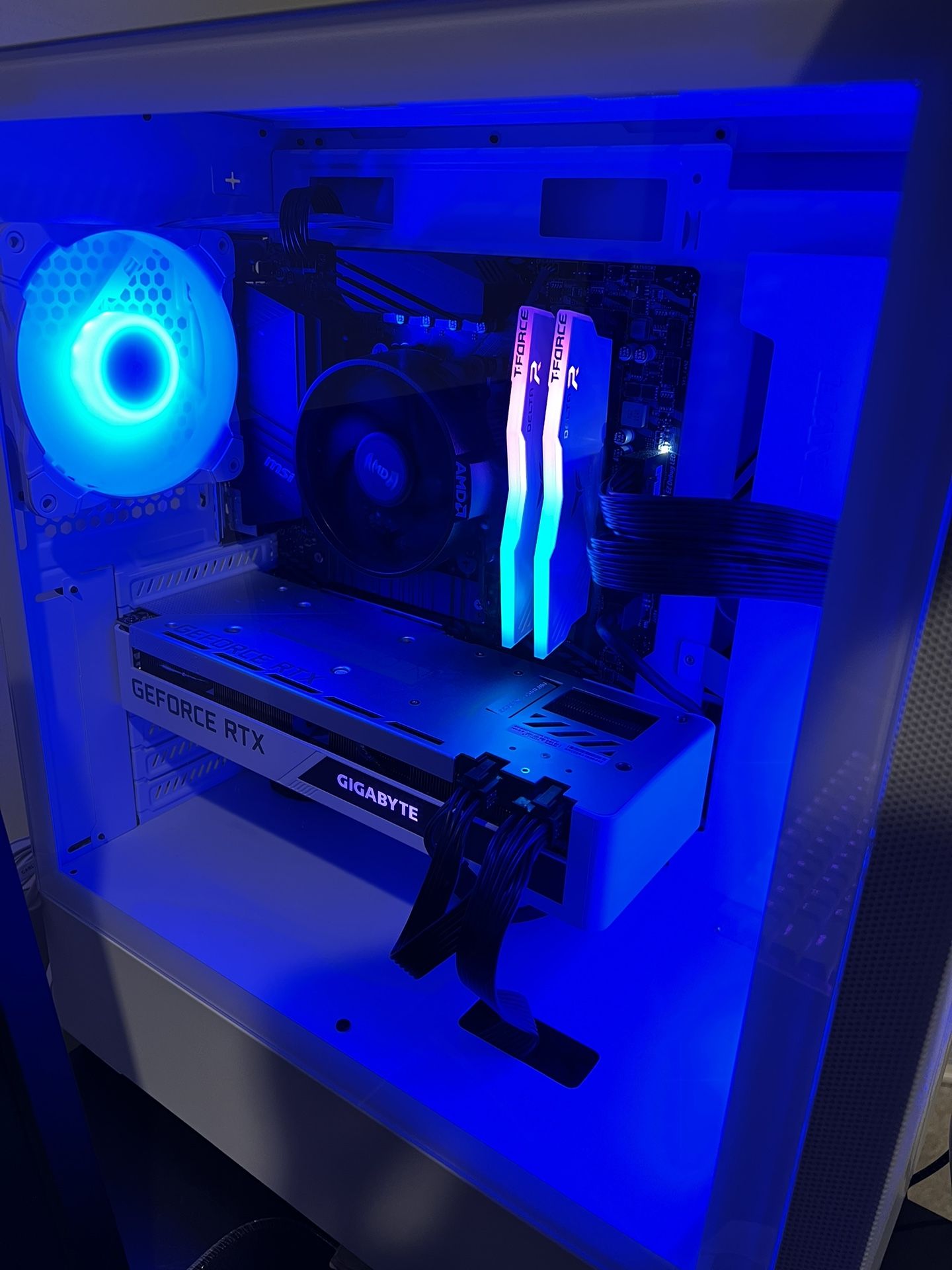 custom built gaming pc with a rtx 3070 vision oc, mid range build.