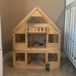 Antique Doll House for Sale in Clackamas, OR - OfferUp