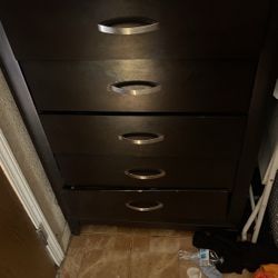 Free 5 Dresser 