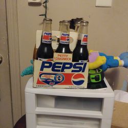 Pepsi Petty Long Neck 6pack