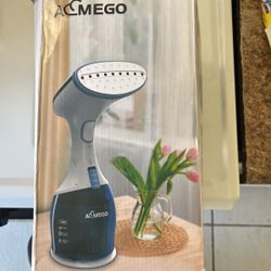 Multifunction garment steamer