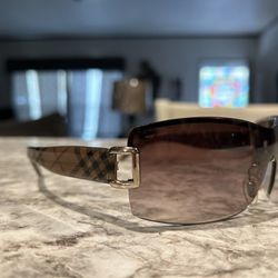 Burberry Sunglasses 