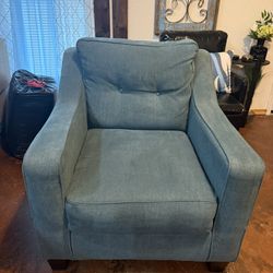 Arm Chair/Ottoman By Cindy Crawford 