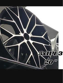 20s ready to transform your ride! 🛞🔥 ​⚡ Size: 20" 💥 Bolt Pattern: 5x114.3 🚗 Fits: Honda, Toyota, Nissan, Mustang, Infiniti, Lexus, Hyundai & more!