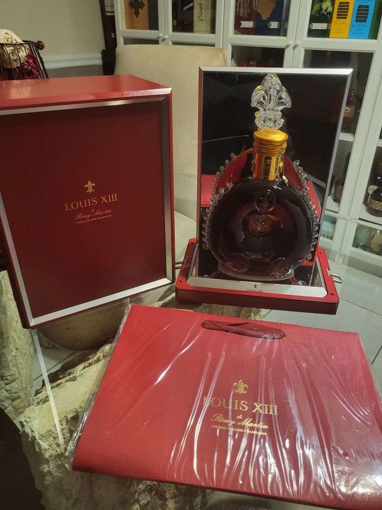 Collection X111 Backara Glass Top Of The Line