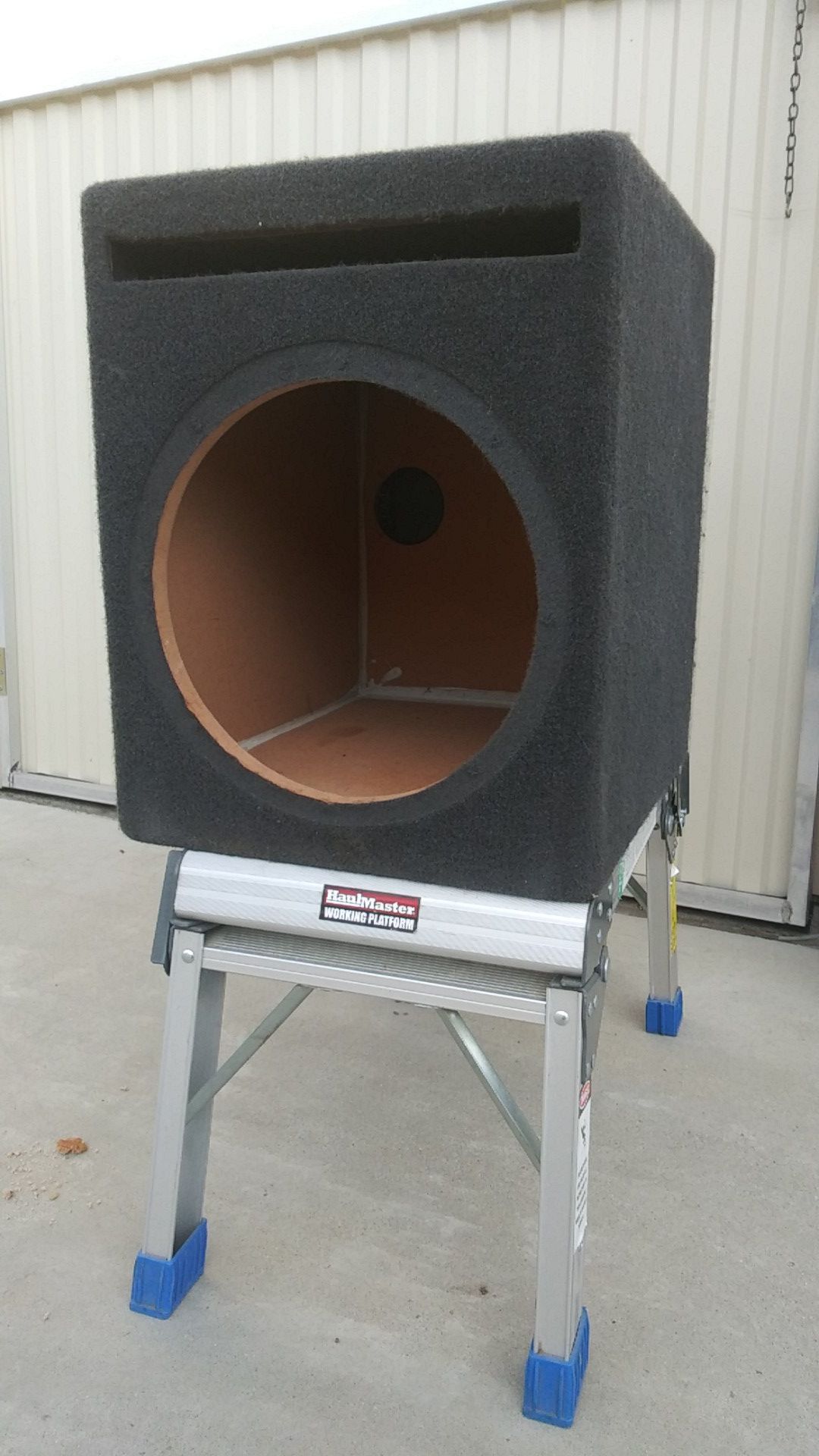 17 x 18 x 14 and 1/2 I believe it's a 15 inch speaker box ported good condition