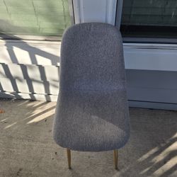 Modern Gray Upholstered Dining Chair with Wooden Legs - Elegant and Comfortable Seating