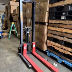 2 Ton Manual Forklift / Stacker – 4400 lbs Lift Like New