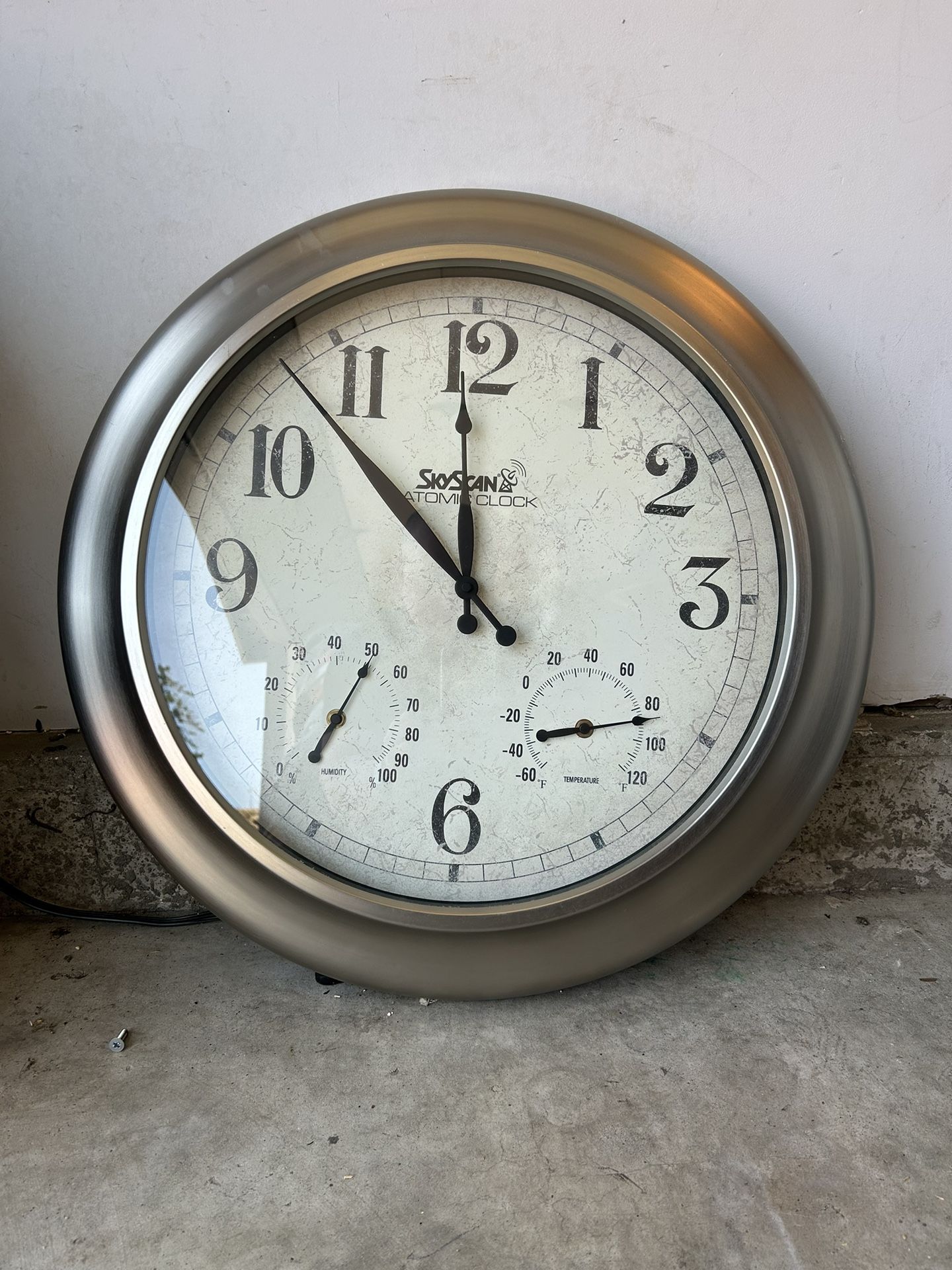 Skyscan Atomic Clock