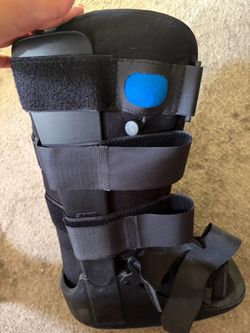 Cam walk boot