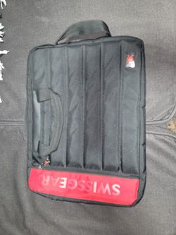 Swiss Gear Wegner Over The Shoulder Bag Unisex Laptop Messenger Case
