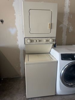 Whirlpool Stacked Washer Dryer Unit