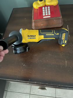 Dewalt grinder Brushless 20v. $100 Firm Price. Tool only