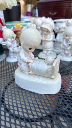 Precious Moments Hand That Rocks the Future Figurine Musical 