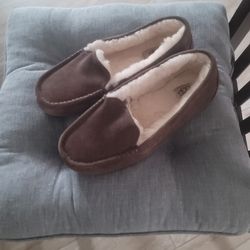 UGG Size  US 10