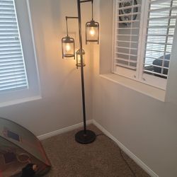 Old Fashioned Style Lamp