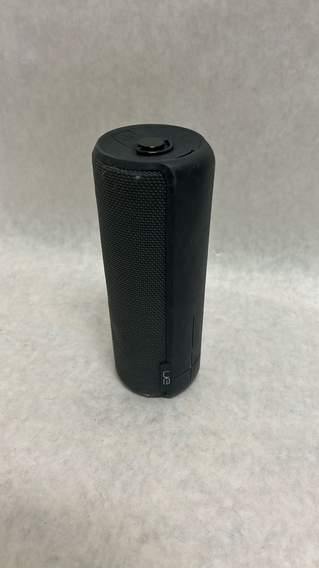 UE boom black waterproof Bluetooth speaker
