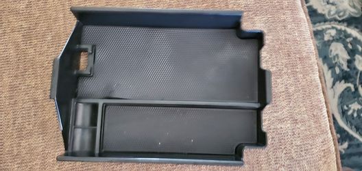2018 + Mazda CX9 Center console tray