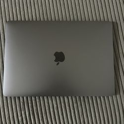13-inch MacBook Air with Apple M1 chip