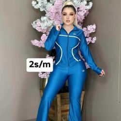 New Women's 2 Piece Set Size S/M