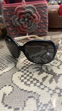 Oversized Sunglasses Black Frame Cream Arms