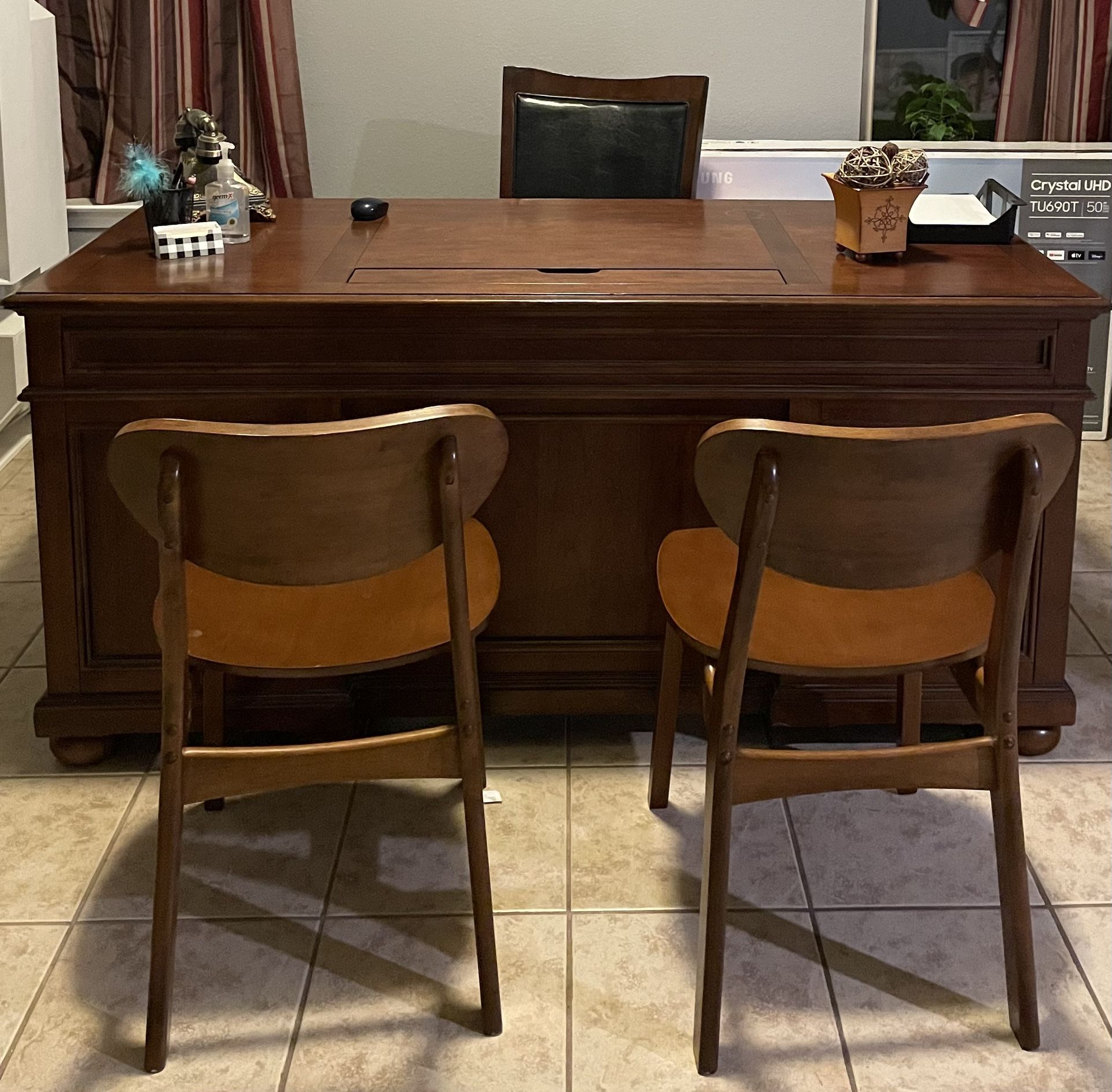 Desk $150