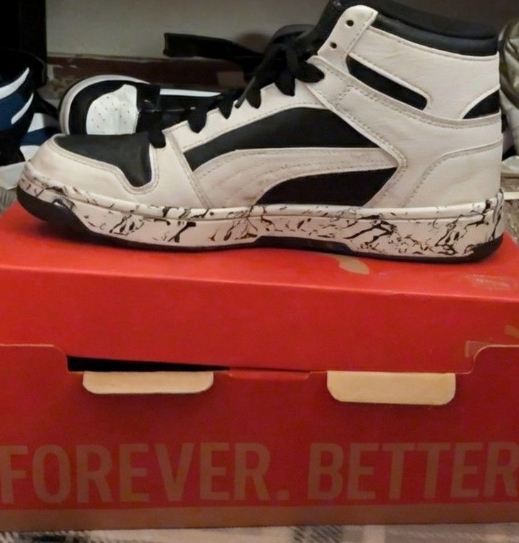 Puma High- Top Sneakers - Black/White - Size: 5.5 Men's Or Youths 