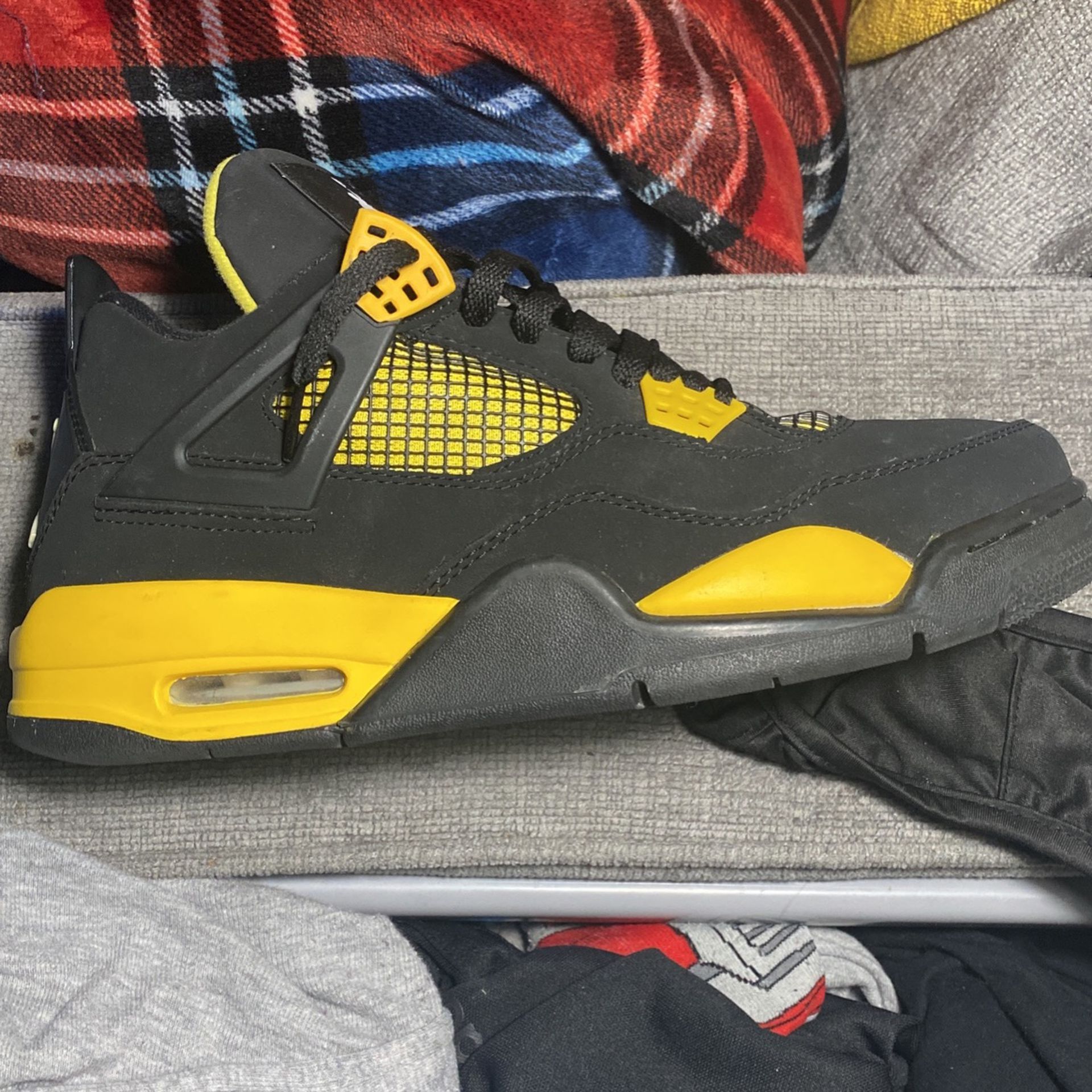 Jordans Black And Yellow