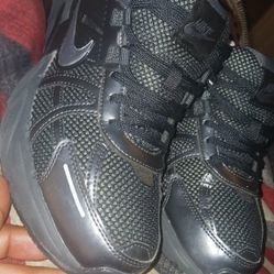 Nike V2K Run $40!! Size 10!! Great Condition 