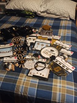 Free New graduation decorations