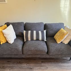 🛋️ Living Spaces Sofa – Must Go by Dec 15