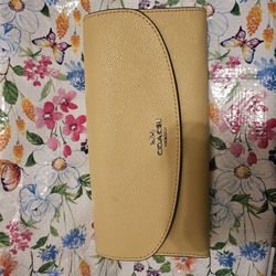 COACH LEATHER WALLET FULL SIZE BRAND NEW NEVER USED