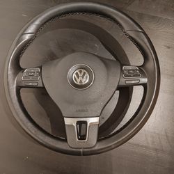 2013 Volkswagen Jetta Airbag And Steering Wheel