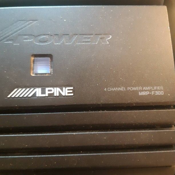 Alpine 500 Watt 4 Channel Amp