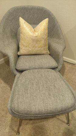 Read Description Please Brand New Chair With Stool Metal Legs