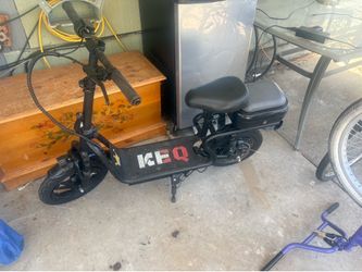 Sit down scooter